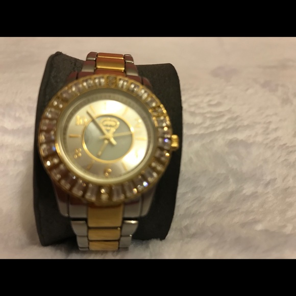 Watch - Picture 4 of 4